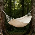 Classic Quilted Fabric Hammock with Spreader Bars - Extra-Large Double Hammock - Imagem 2