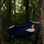 Classic Quilted Fabric Hammock with Spreader Bars - Extra-Large Double Hammock - Imagem 5