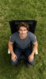 ⁦High Back Folding Camping Chair with Wood Armrests & Padded Headrest - Portable Steel Frame Lawn Deck Chair for Outdoor Patio Beach Events⁩ - الصورة ⁦5⁩