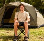 ⁦Heavy-Duty Padded Folding Camping Chair - Portable Quad Outdoor Seat with Steel Frame for Tailgating, Beach & Patio⁩ - الصورة ⁦3⁩